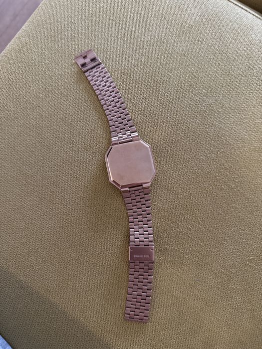 Nixon Re Run ceas digital