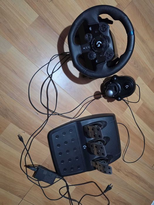 Vand/Schimb Volan Logitech G923 Trueforce + Pedale Logitech + Schimbator Logitech