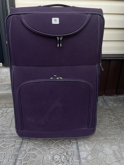 Продам чемодан 120 л в хорошем состоянии