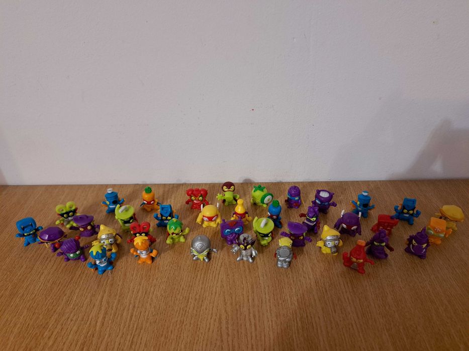 Super Zings - figurine la alegere - pret accesibil
