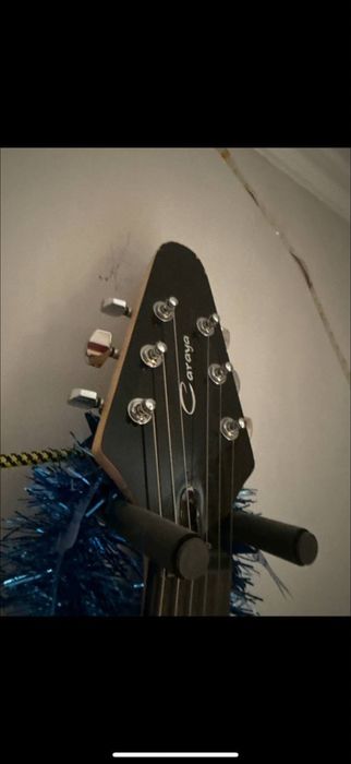 Электрогитара caraya flying V