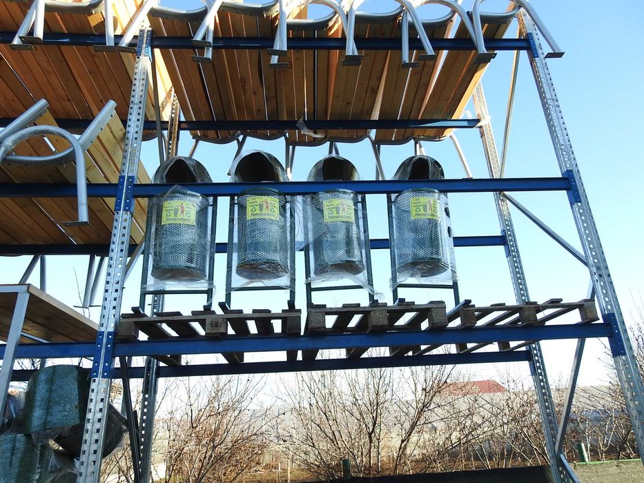 Cos gunoi ,parcuri ,primarii, stradale banci parcuri centre comerciale