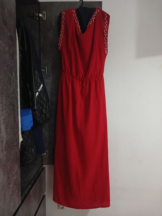 Красивое платье.