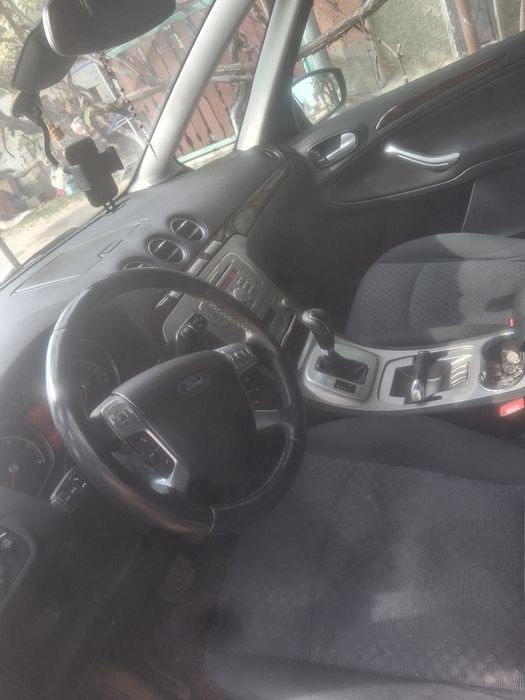 Vand ford galaxy din 2009 automata