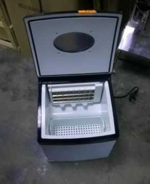 Ледогенератор Чисто нов два модела