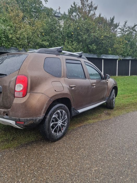 Vând Dacia Duster 4x4 - An 2011 - Stare Impecabilă!