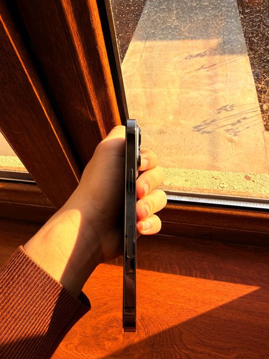 Iphone 13 pro idealniy