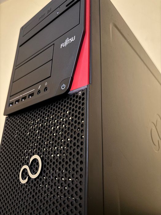 Продавам компютър Fujitsu MI5W