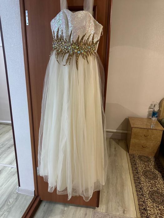 Продаются свадебные платья