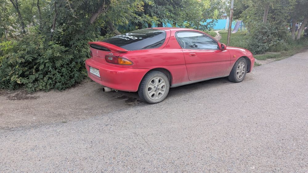 Машина (автомобиль) Mazda MX3 1992