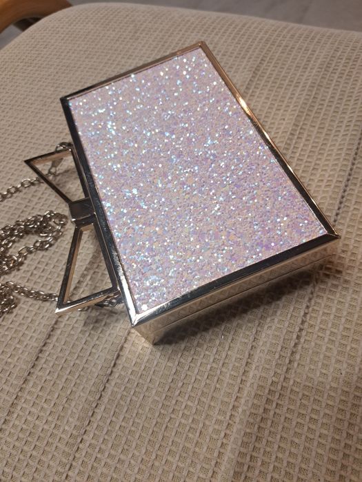 Дамска чантичка в розово