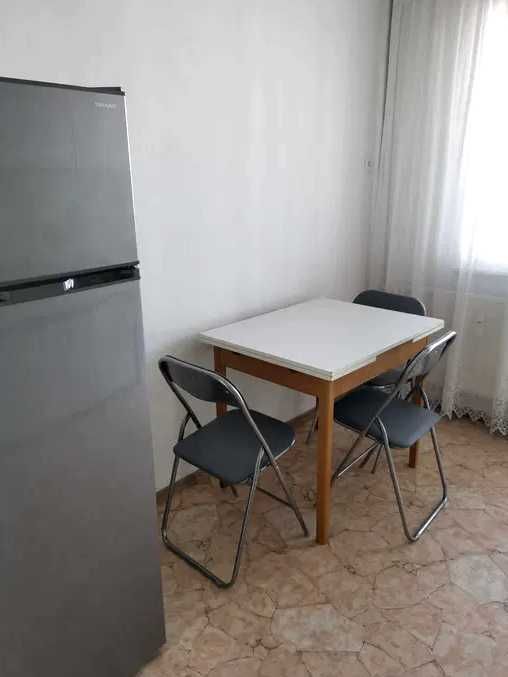 Дава се под наем Тристаен апартамент в Пловдив, Младежки Хълм - 70 кв.м за 350 € - Снимка #2