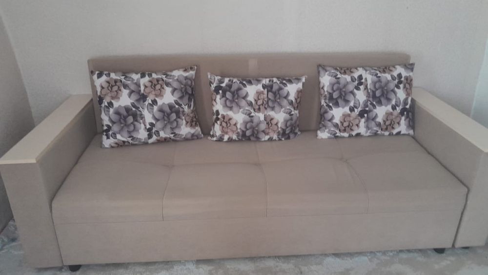 Продам Диван хорошом состояние