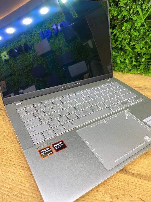Asus VivoBook S14
