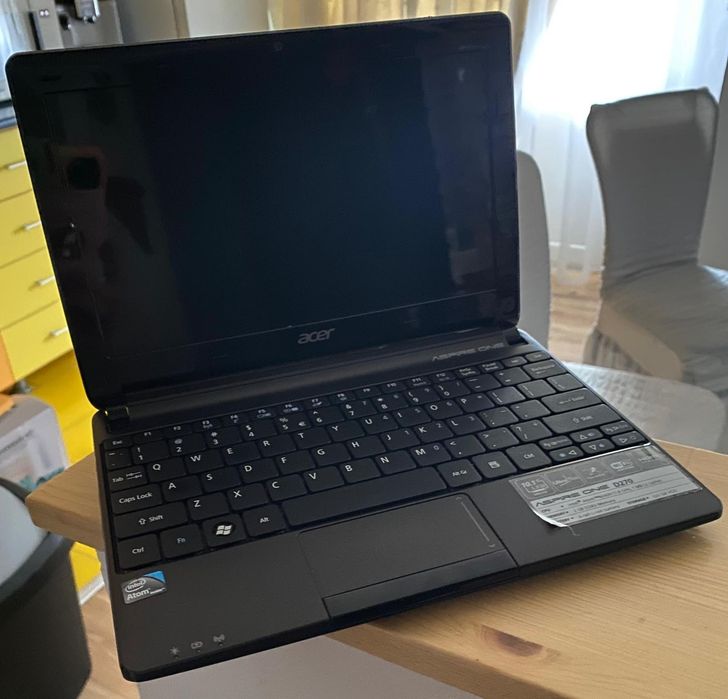Mini laptop ( netbook )