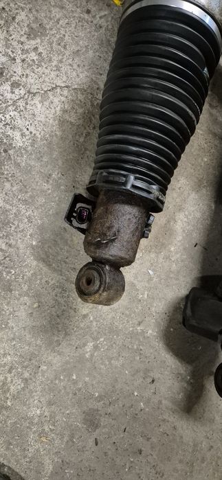 Perna/perne aer spate WV Touareg 2007