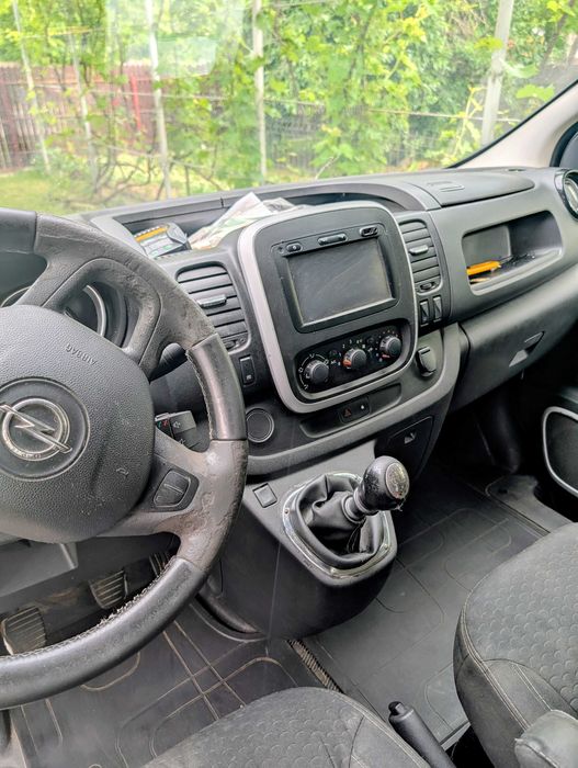 Opel vivaro biturbo 2015