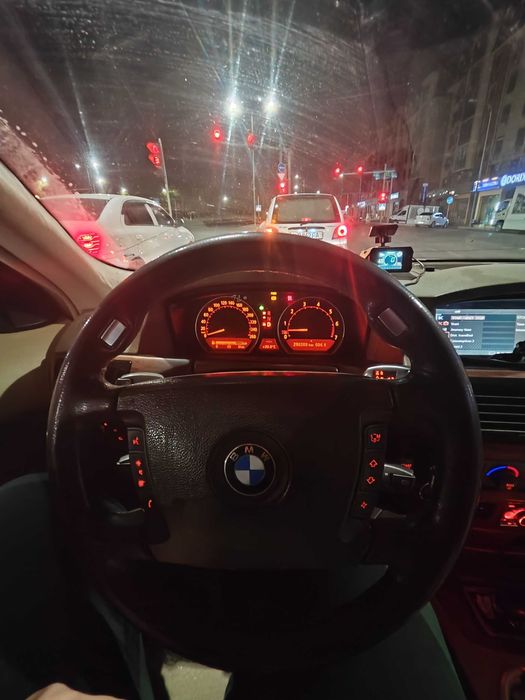 Продам свою BMW e65 2003года 745i