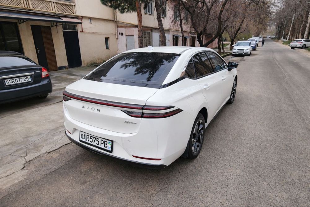 Gac Aion S plus сотилади