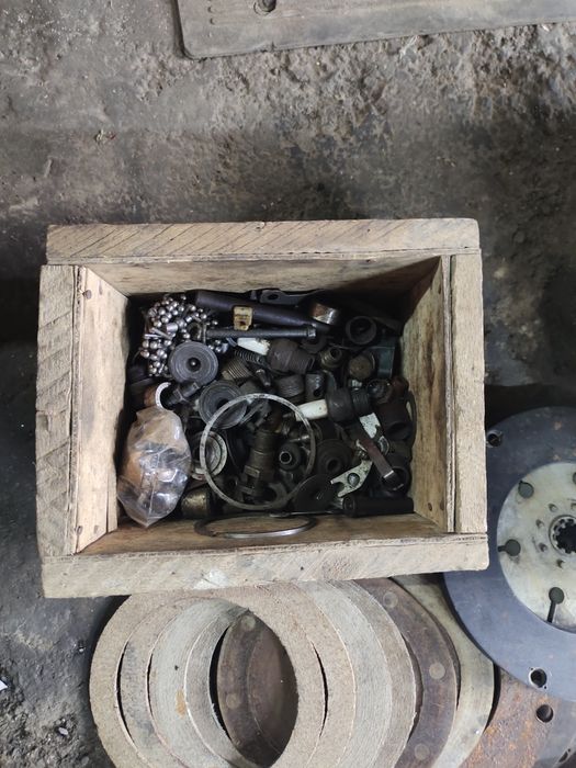 Продаются Запчясти на Урал