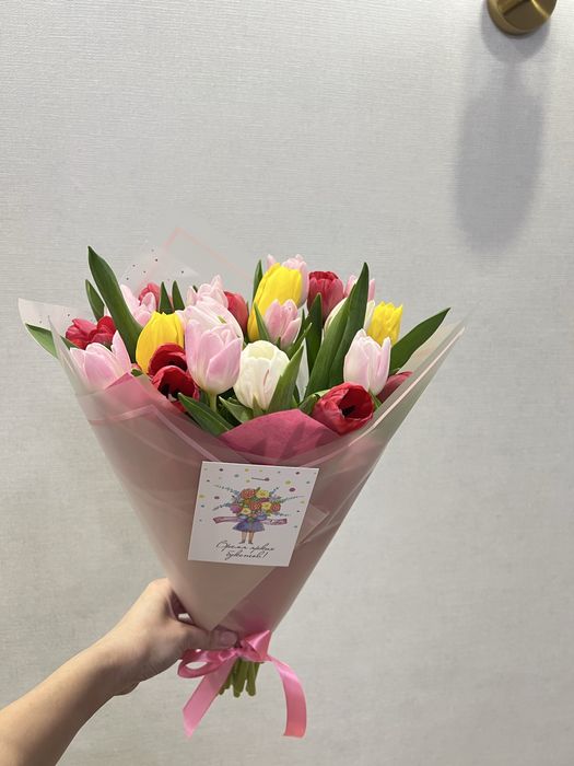 Тюльпаны на 8 марта