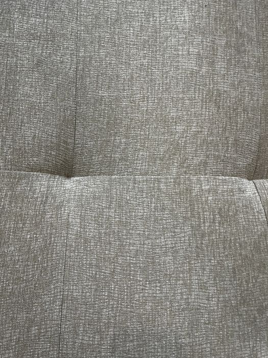 Диван бежевый, гостиный уголок