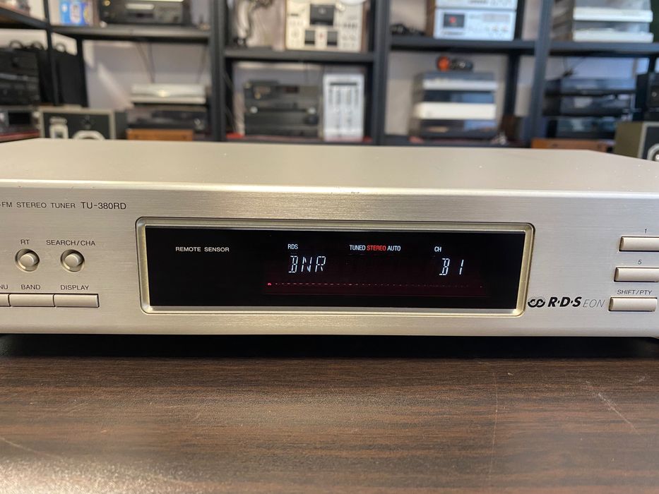 Класен тунер Denon