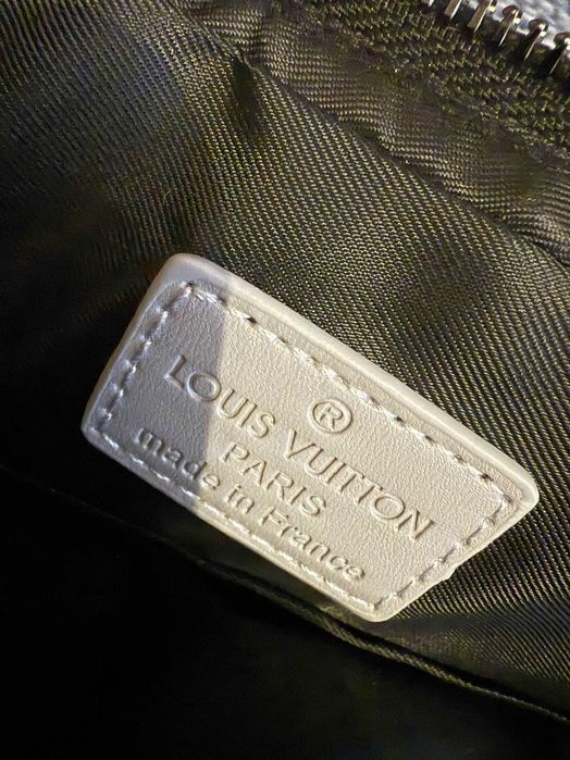 Louis Vuitton чанта