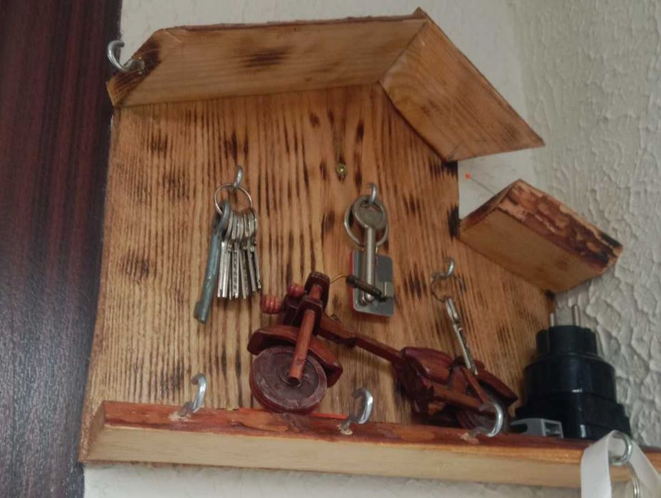 Ръчно изработена къщичка за ключове