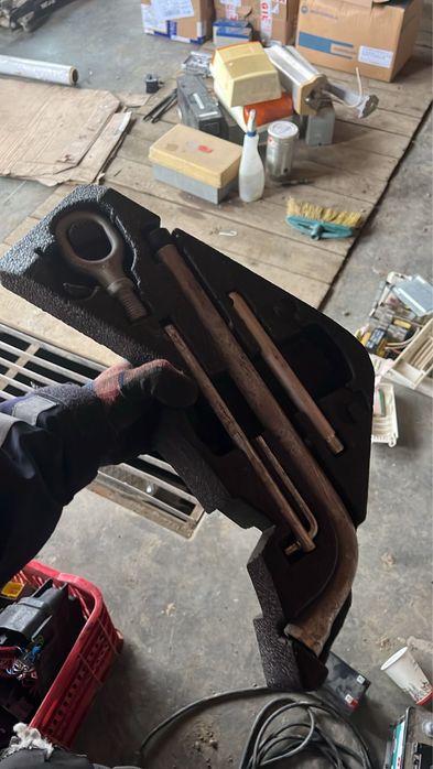 Roata de rezerva slim completa cric cheie roti vw touareg 2.5 5x120