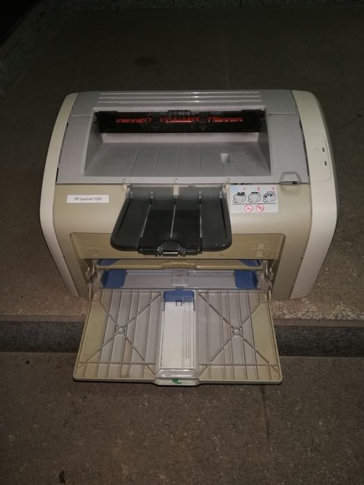 Принтер HP Laserjet1020