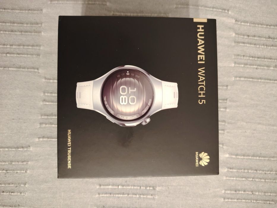Смарт часовник Huawei Watch 5