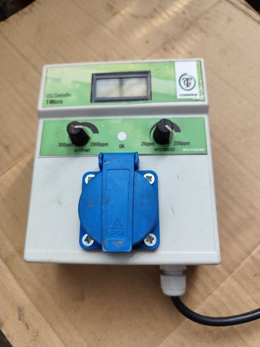 Професионален CO2 Контролер TechGrow T-Micro – за оранжерии 
​Оп