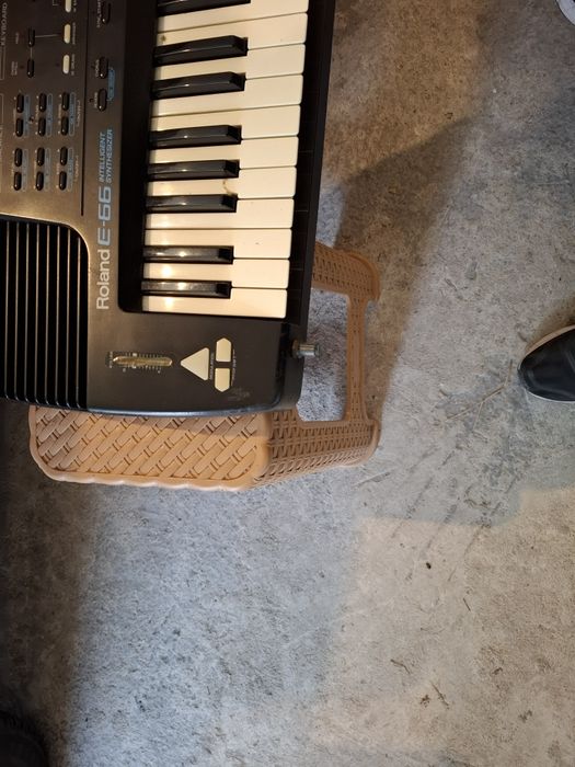 Roland E-66 Клавир