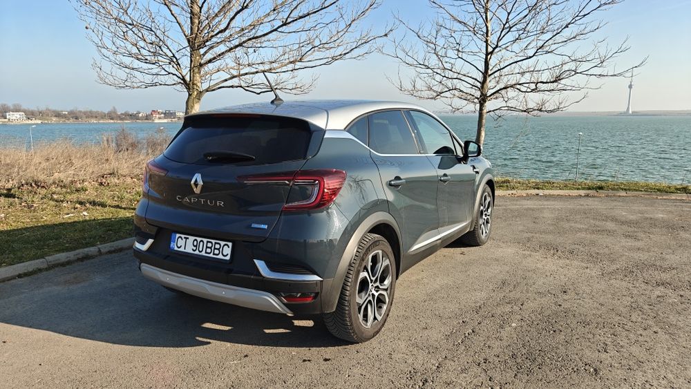Renault captur e-tech/plug-in hibrid/160cp/60000 km