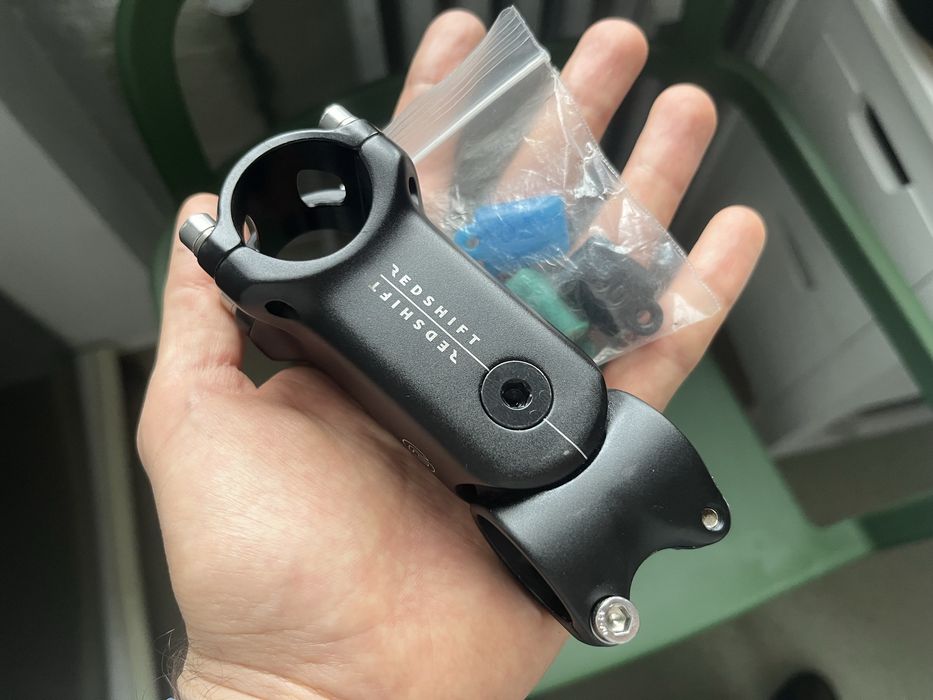 Pipă cu suspensie Redshift ShockStop – 90mm (Ca Nouă)