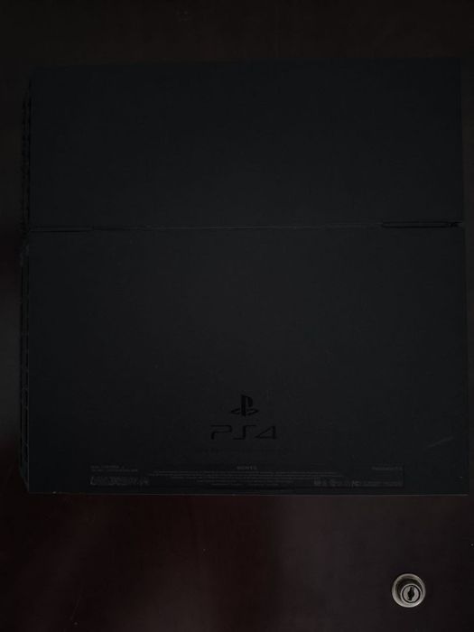PlayStation 4 на продажу в хорошем состоянии
