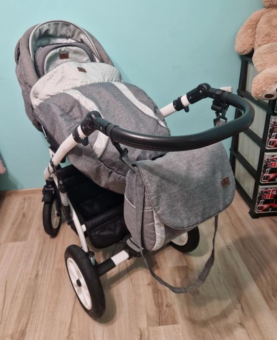 Бебешка количка Lorelli mia-сива 3в1 въздушни гуми