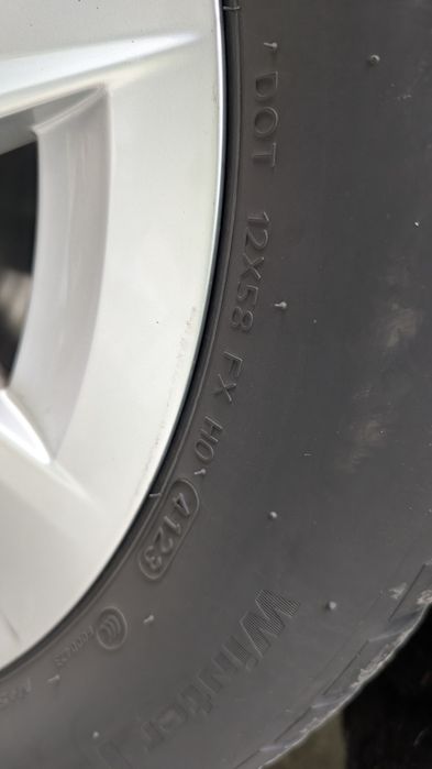 Страхотен комплект зимни гуми   HANKOOK I*CEPT EVO-2(205/55 R17 91H