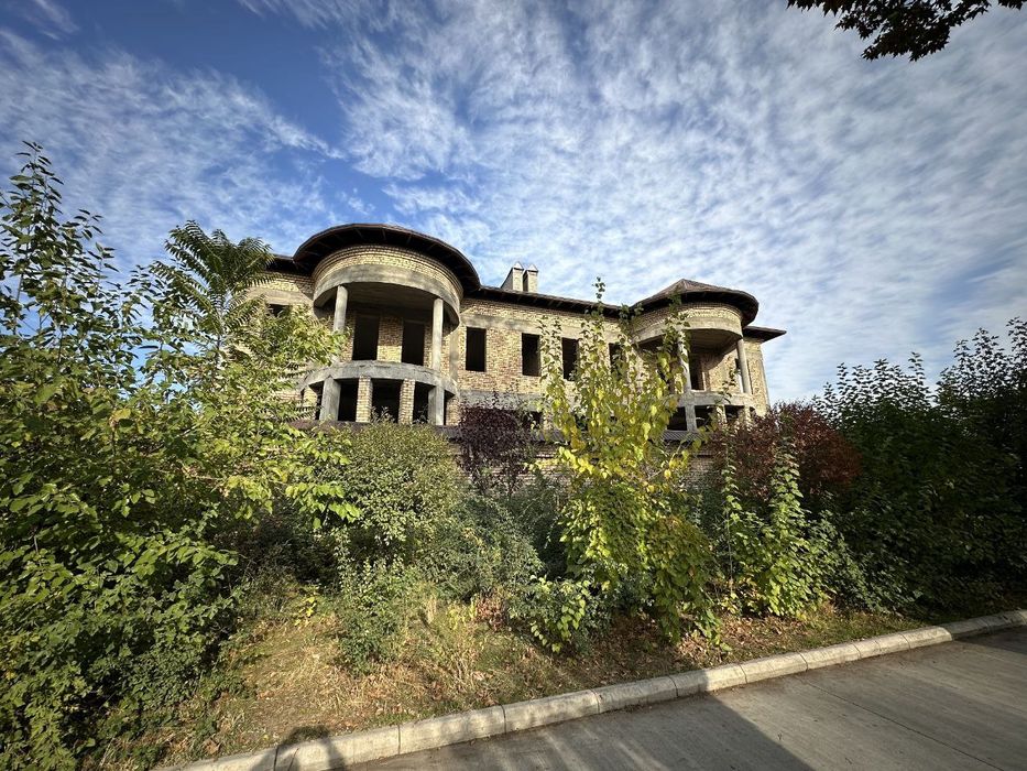 Продается здание — Юнусобад — Американское посольство — 16 соток