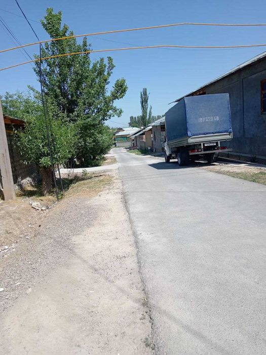 Yer sotiladi parkentda kadastr bor