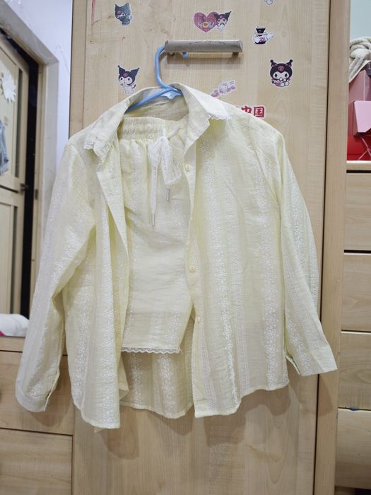 Одежда для девочки 8-9 лет