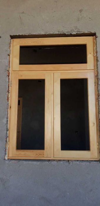 Eshik va romlar, derazalar. Окна и двери из дерева в стиле АКФА тоже