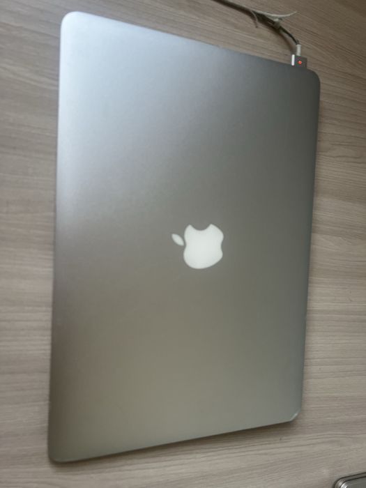 MacBook Air 13 inch early 2014