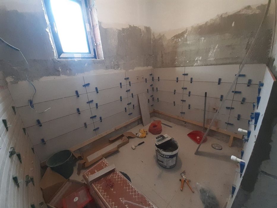 Execut lucrări de finisaje interioare
