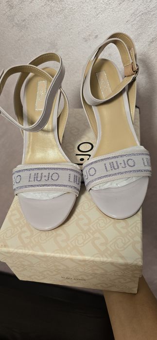 Невероятни Liu Jo сандали