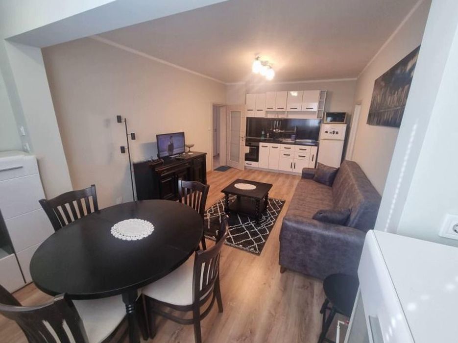 Дава се под наем Четиристаен апартамент в София, Връбница 1 - 90 кв.м за 747.66 € - Снимка #1