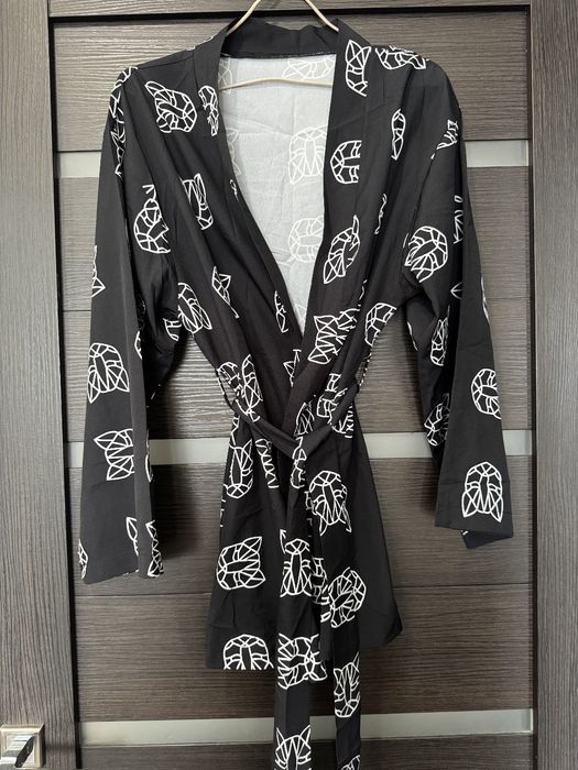 Продам костюм размер S