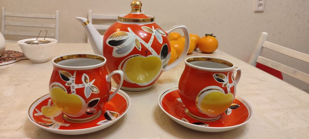 Продам посуду Золотое яблоко