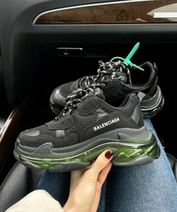 Кецове Balenciaga triple S